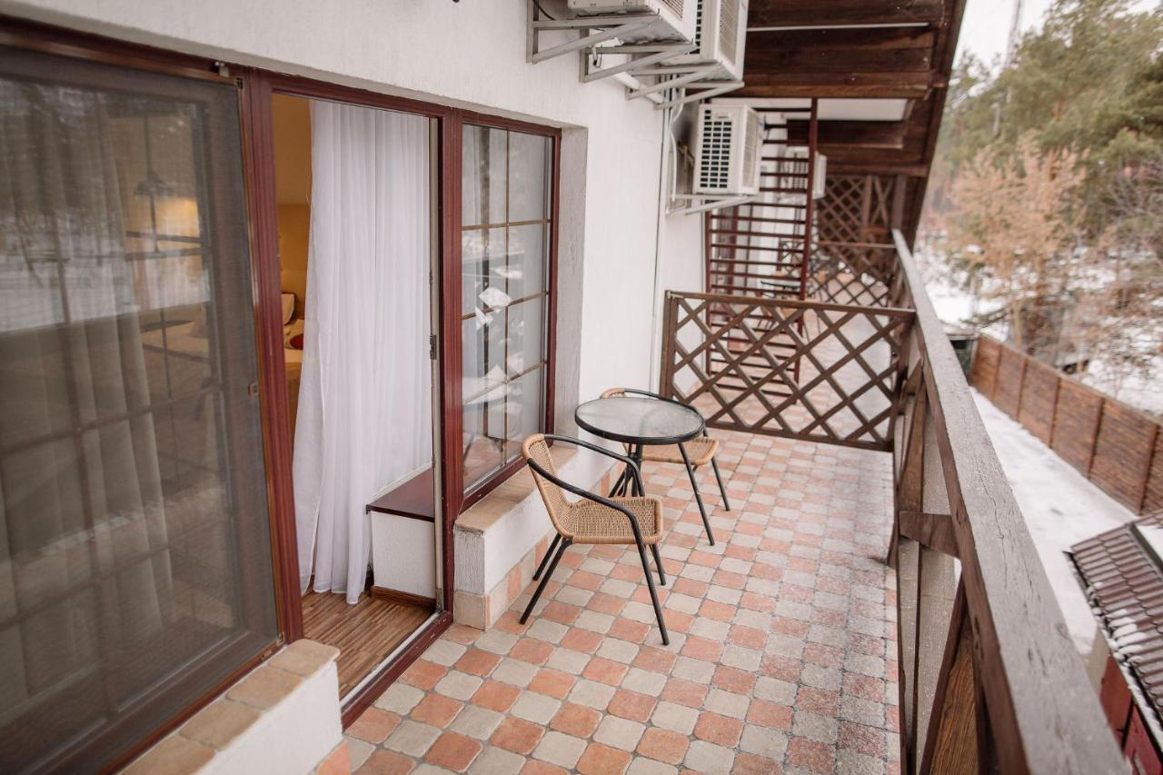 Veselyj Zajets Hotel Pirnove Exterior foto